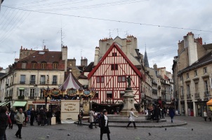 Merry-go-round/Carrousel, place François Rude, Dijon